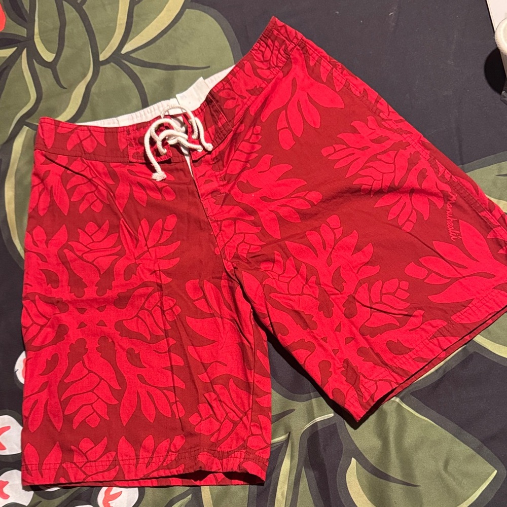 Manuhealii Red Leaf Pattern Board Shorts